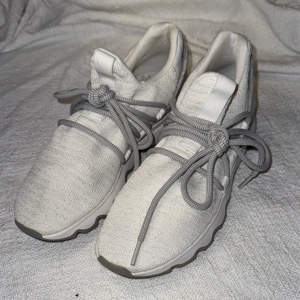 Soeel Kinetic Sneaker